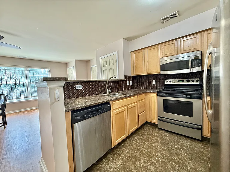 1823 S Napa St — Photo 11