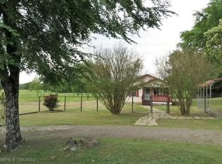 39254 Leflore Rd, Wister, OK 74966