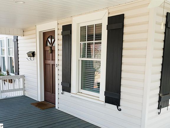 2nd image of 26 Tindal Ave