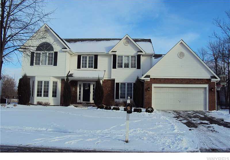 1st image of 15 Pinelake Dr
