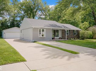 1413 Brookside Dr, Columbus, IN 47201