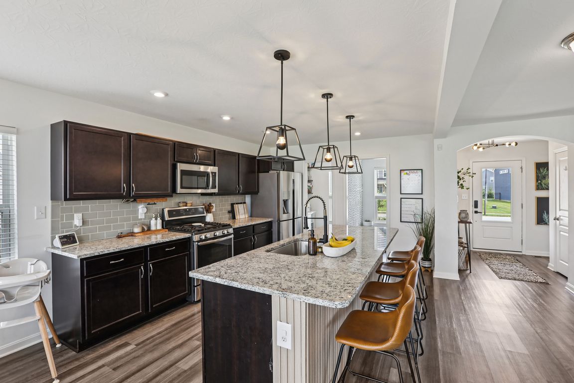 W Springhurst Blvd-1906-014.jpg