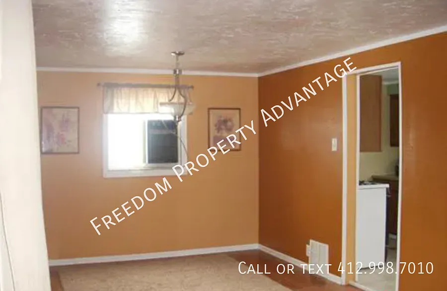 115 Graham Ave photo 1