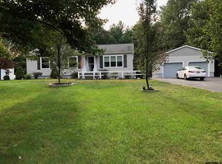 39 Phillips Rd, Stillwater, NY 12170