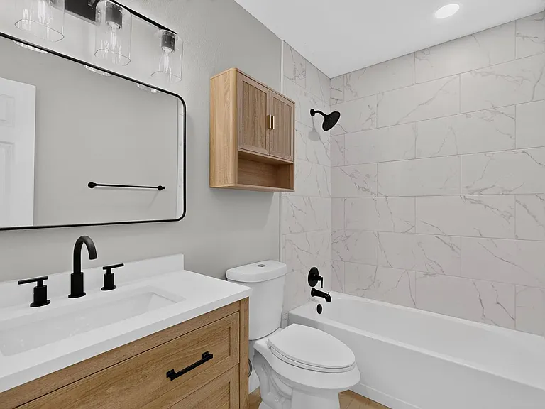 2606 Hilldale Blvd — Photo 32