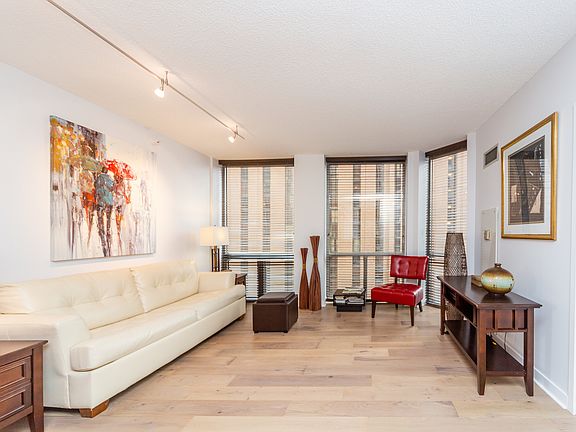 3rd image of 222 N Columbus Dr APT 2305