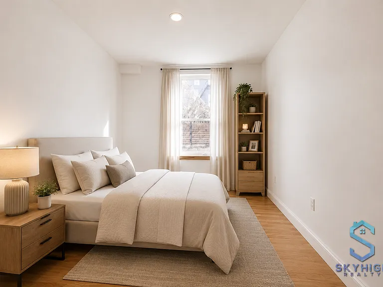594 Van Buren St #1E — Photo 5