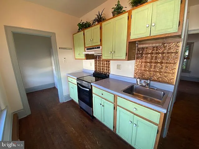 319 W Walnut St #C — Photo 3
