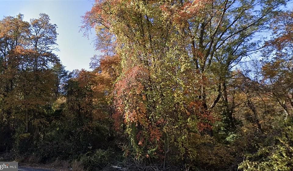 1st image of River Rd