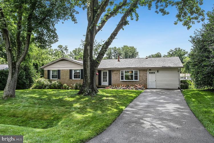 1st image of 1107 Nora Dr