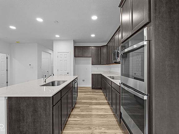 4th image of 16856 Cattle Hollow Ln