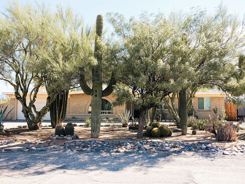 1st image of 8600 N Placita Del Cardo