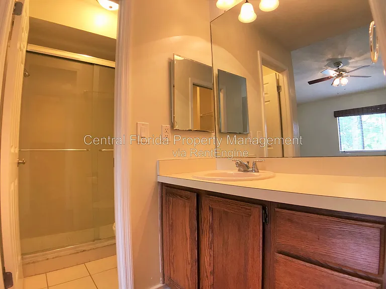 2404 Gallery View Dr — Photo 16
