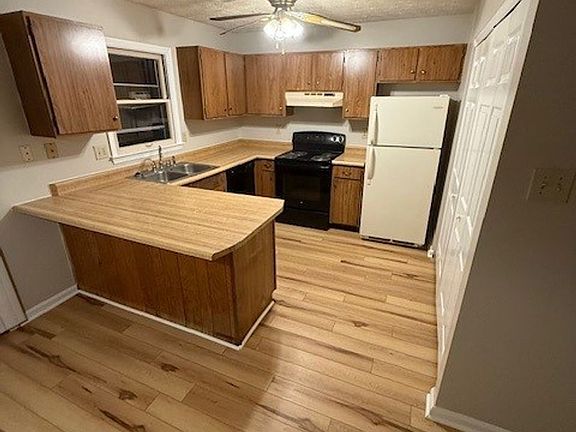 2nd image of 3394 Buckhorn Dr