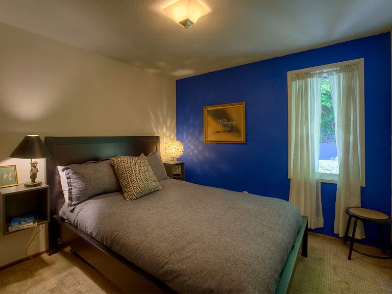 10835 Point Vashon Dr SW — Photo 24