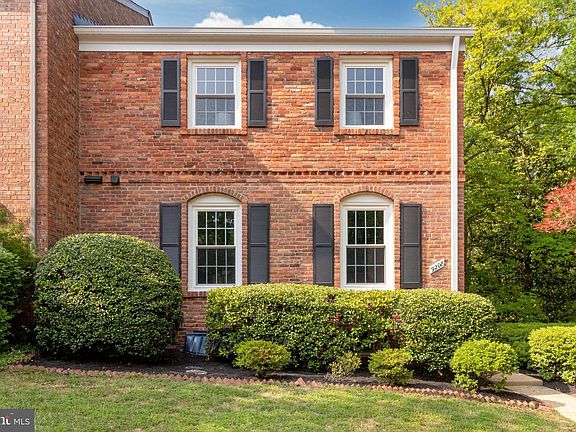 5th image of 9208 Graceland Pl