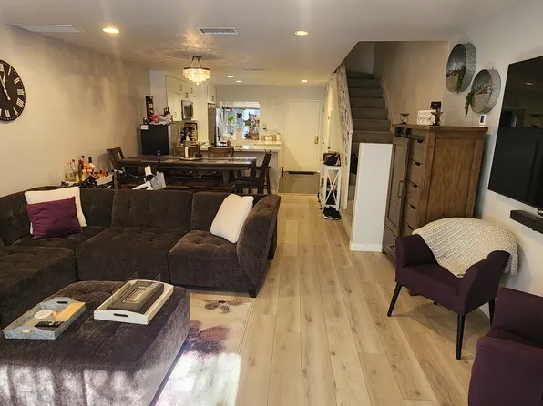 25669 Pine Creek Ln, Wilmington, CA 90744