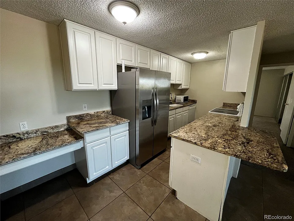 2225 Buchtel Blvd #901