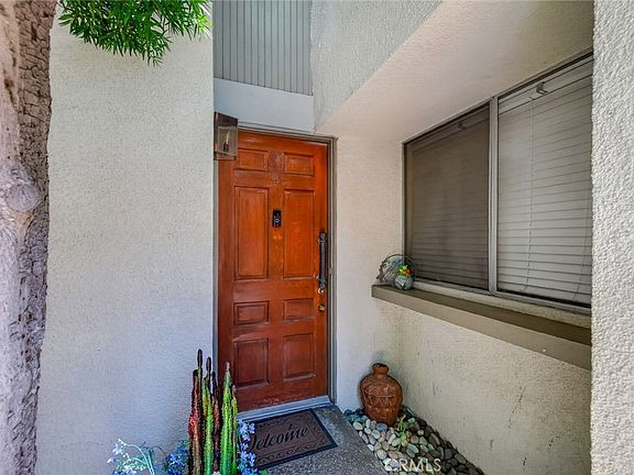 4th image of 5300 Fairview Blvd