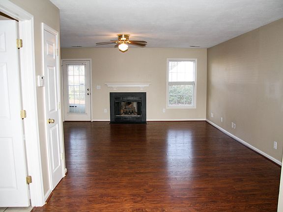 5th image of 7 Arbor Crossing Ct