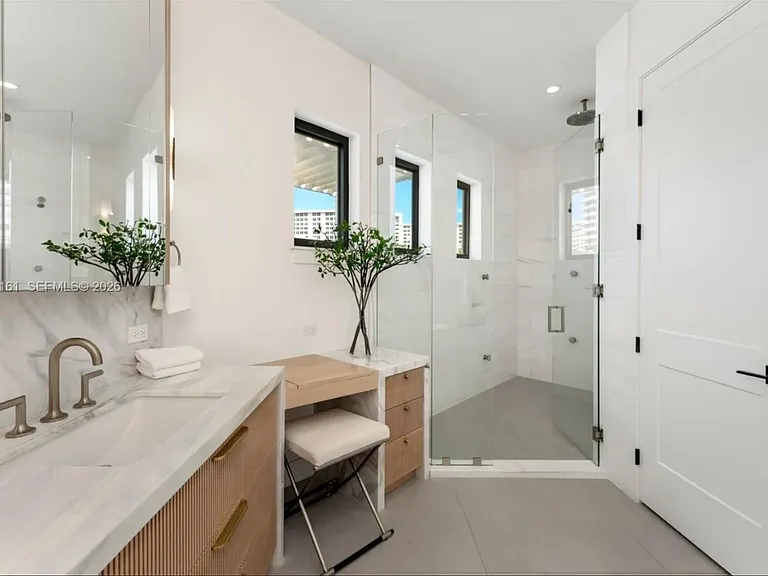 2801 Flamingo Dr — Photo 41
