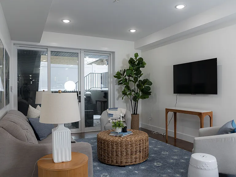 39 Boyd Ave #A — Photo 2