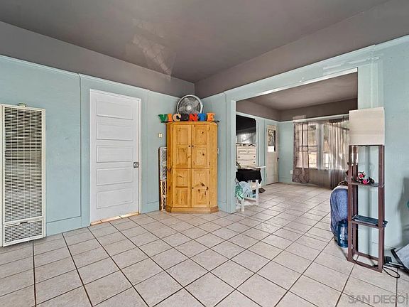 3rd image of 1695 Logan Ave