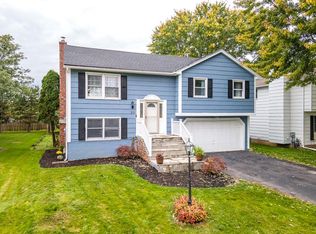 25 Brightwoods Ln, Rochester, NY 14623