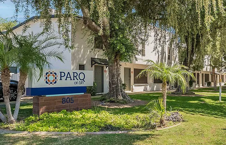 Parq on 5th — Photo 48