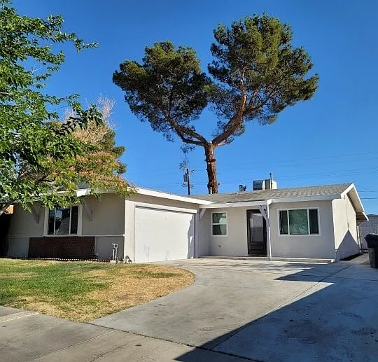 1729 Sunset St — Photo 1