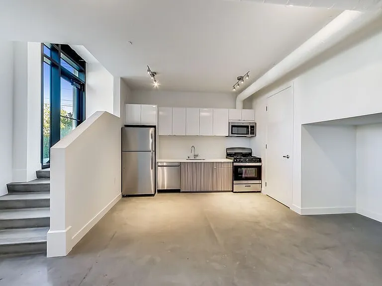 950 Lofts — Photo 66