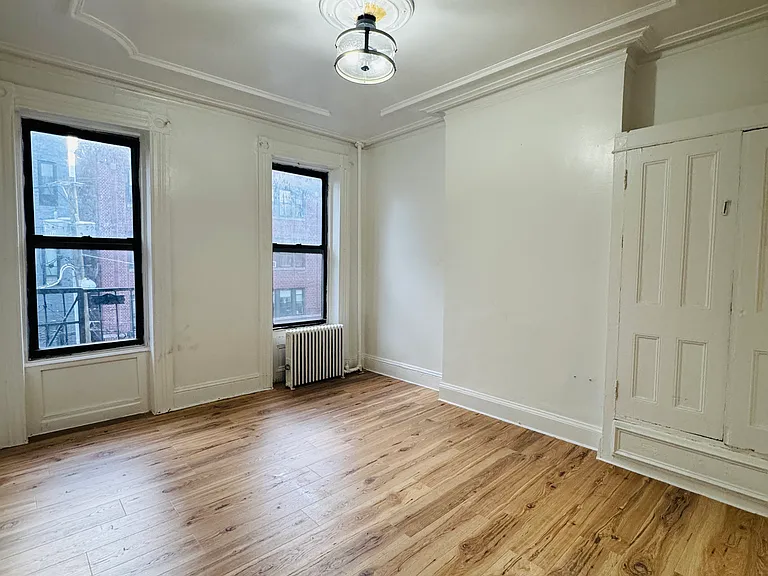 88 Jordan Ave #6 — Photo 3