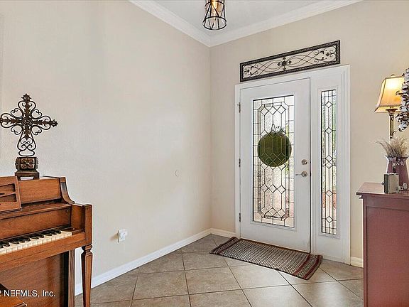 4th image of 156 Berot Cir