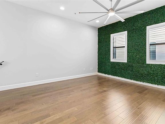 5th image of 1332 W Gray St #5
