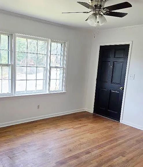 1423 Augusta St — Photo 3