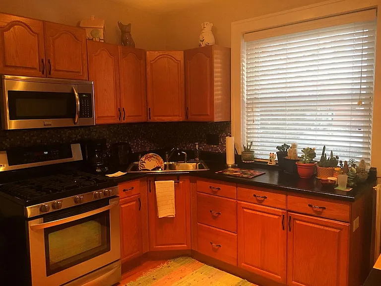 1034 Commodore Dr #2 — Photo 2