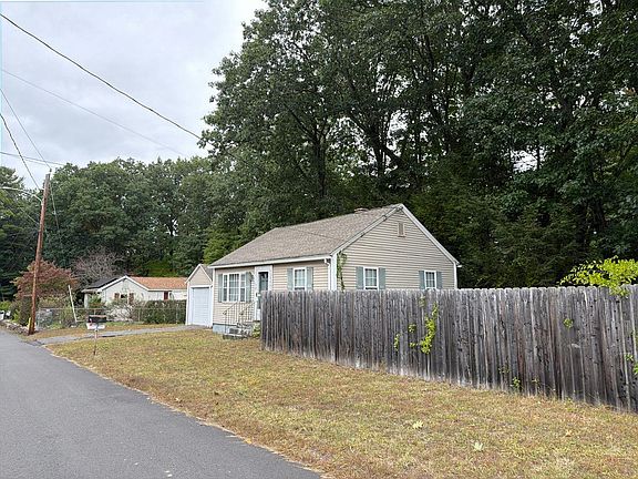 2nd image of 29 Easy St