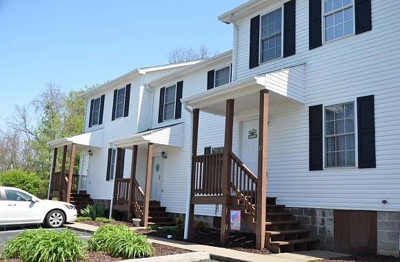 1st image of 2023 Weaver Pike APT 17