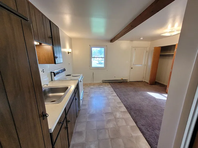 223 Main St — Photo 8