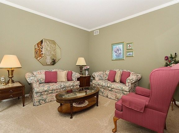 5th image of 473 Topaz Ln