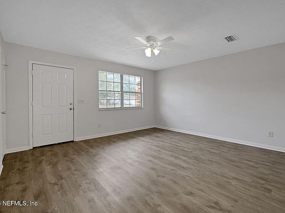 3rd image of 2313 BETSY Drive