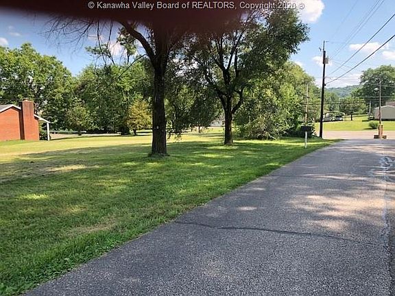 3rd image of 101 Oakwood Ests