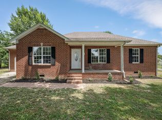135 Big Hickory Ct, Smithville, TN 37166
