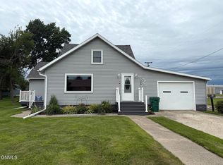 305 3rd St, Marion, ND 58466