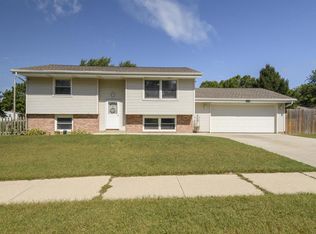 2018 Robin St, West Bend, WI 53090