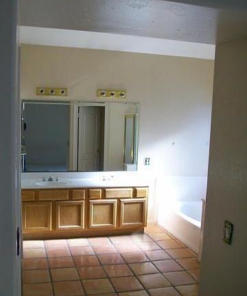 4th image of 2281 W Redwood Dr