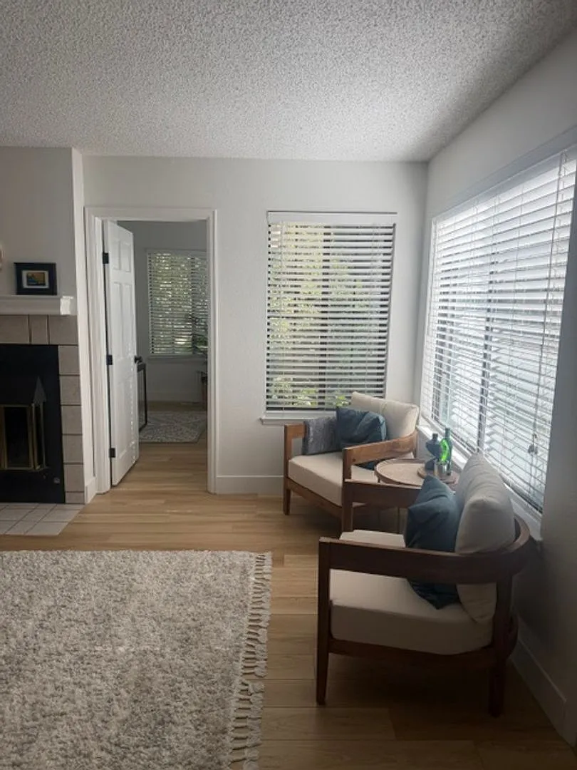 200 Off 1st Month Rent Beautiful Newly Remodeled 2BD/1BA Condo in North Boulder — Photo 4