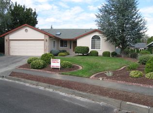 157 SW 23rd St, Troutdale, OR 97060