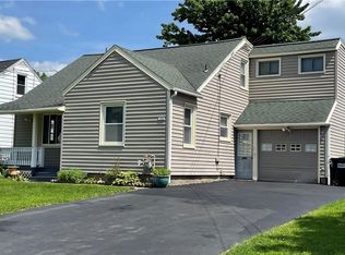 104 Chestnut Hill Dr, Liverpool, NY 13088