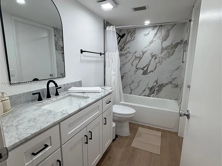 7350 Kinghurst Dr #305 — Photo 7
